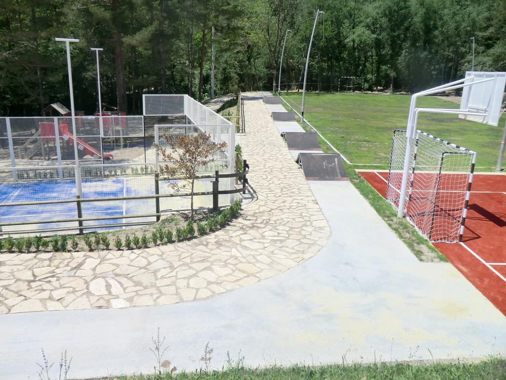 Camping L'Espelt La Pobla de Lillet Zewnętrze zdjęcie
