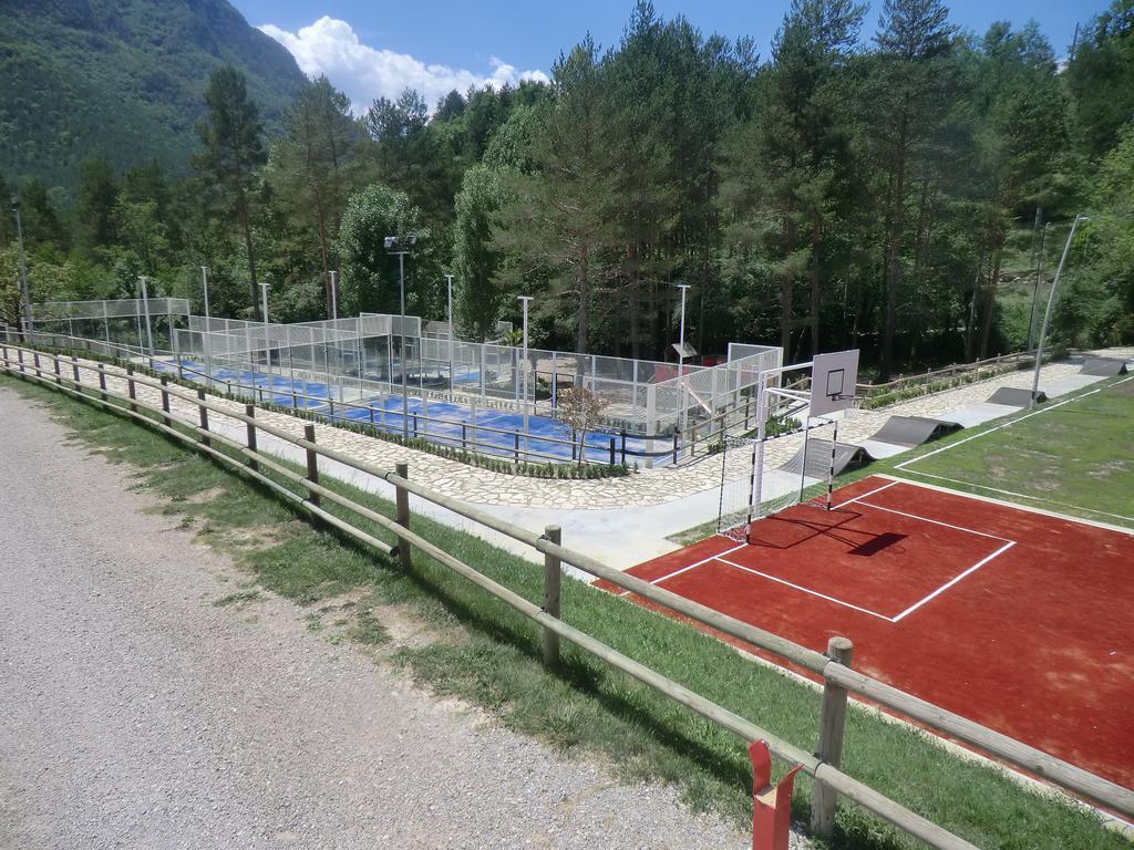 Camping L'Espelt La Pobla de Lillet Zewnętrze zdjęcie
