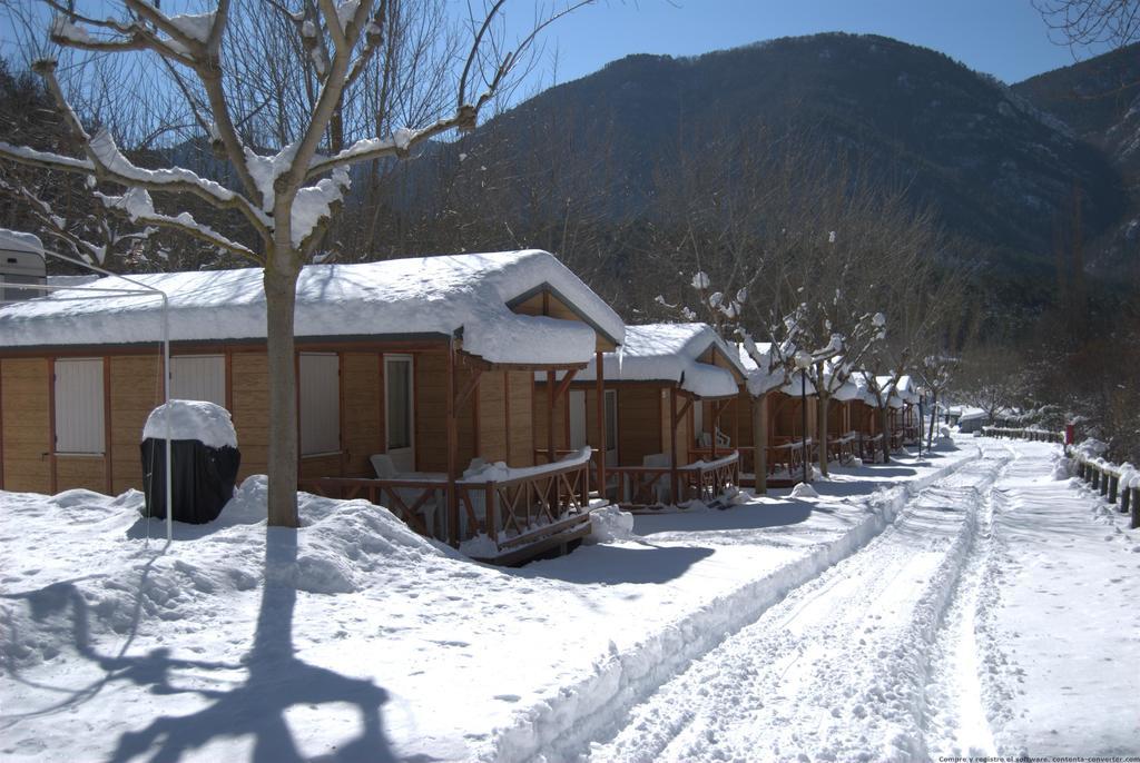 Camping L'Espelt La Pobla de Lillet Zewnętrze zdjęcie